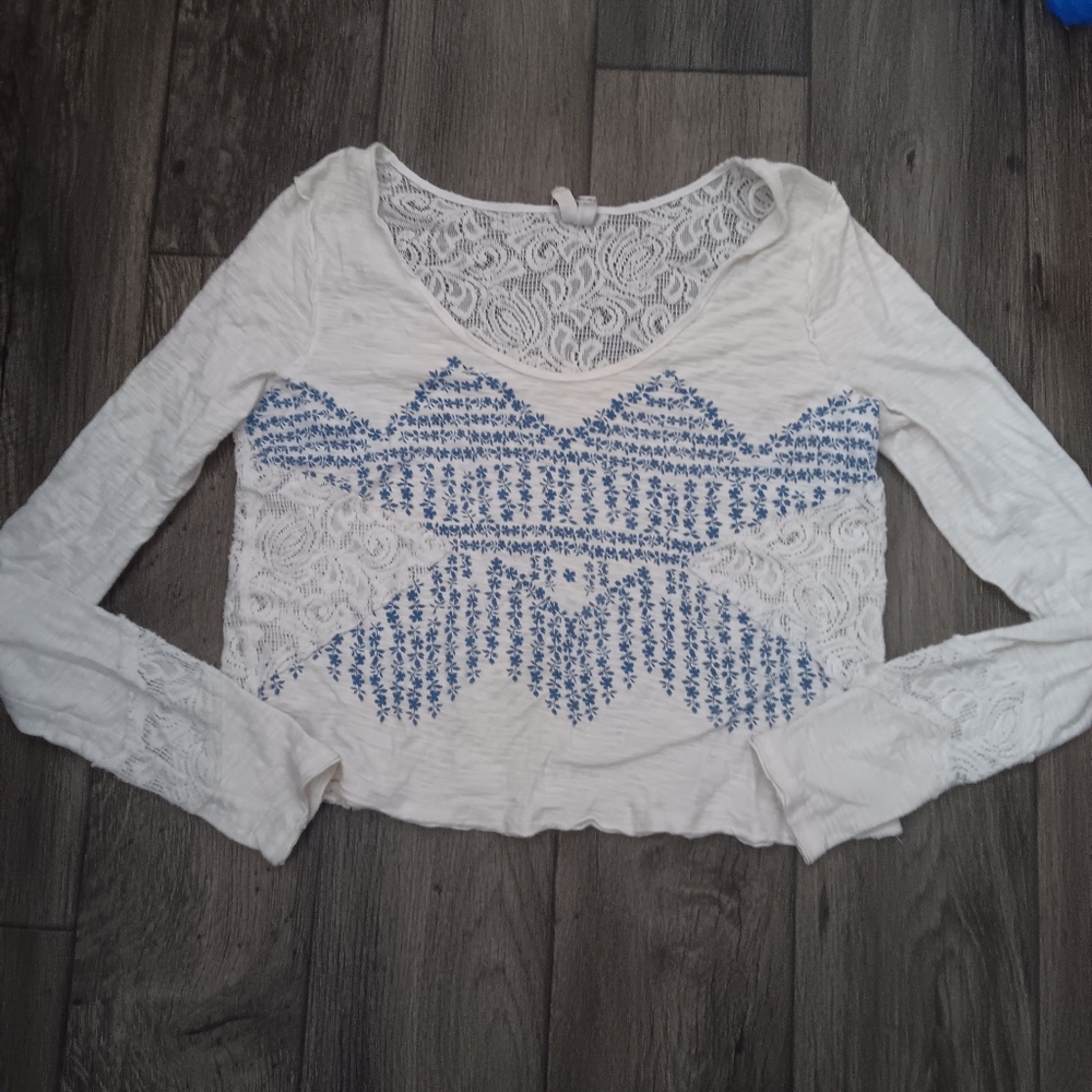 We The Free White and Blue Lace Blouse